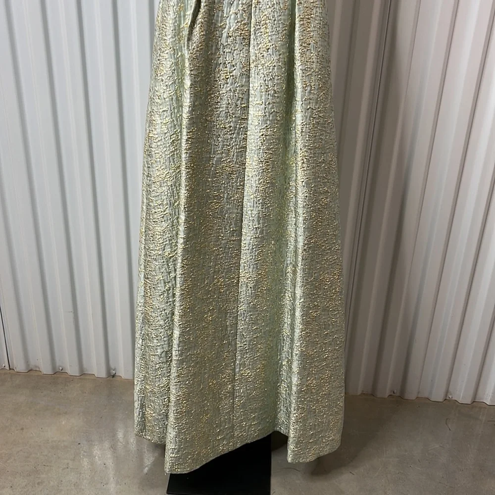 Platinum by Shelli Segal Formal Gown. Preowned - Picture 6 of 10